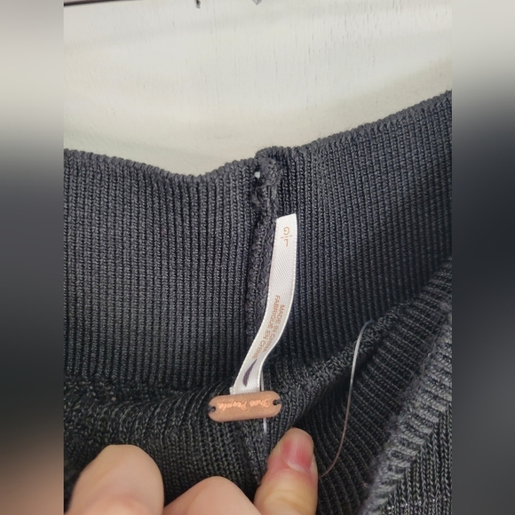 NWT Free People Rosella Swit  Slim Flair Pants Black - Picture 4 of 8